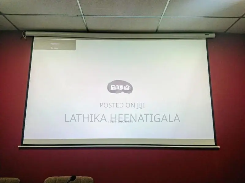Projector screen VEGA 4.3 formet and 16.9 hd