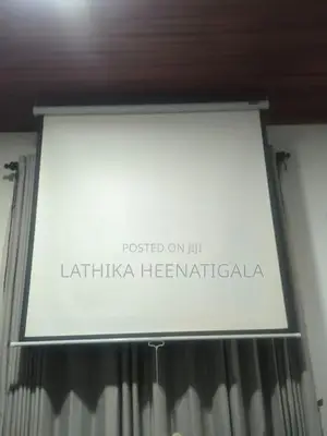 Projector screen VEGA 4.3 formet and 16.9 hd
