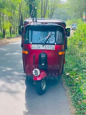 Bajaj RE 2005