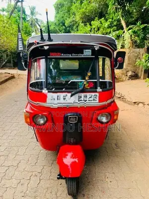 Bajaj RE 175 2010