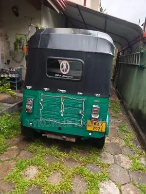 Bajaj RE Three wheel 2015