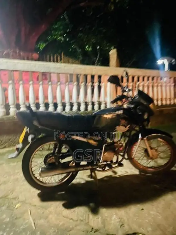 TVS Centra 100 2005