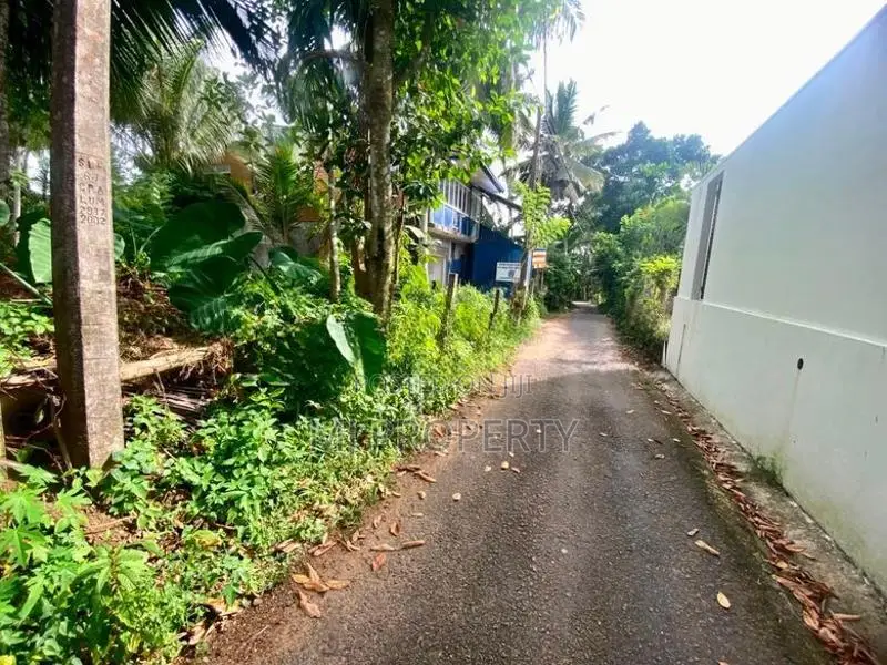 ( IS-1115) Valuable Residential Bare Land for Sale in Homagama Godagam