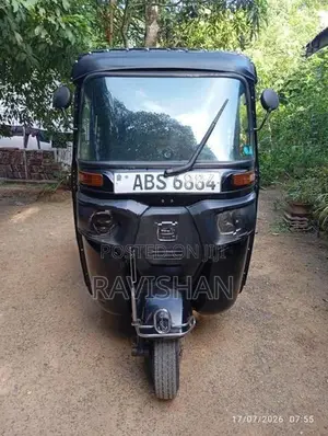 Bajaj RE fl 2018