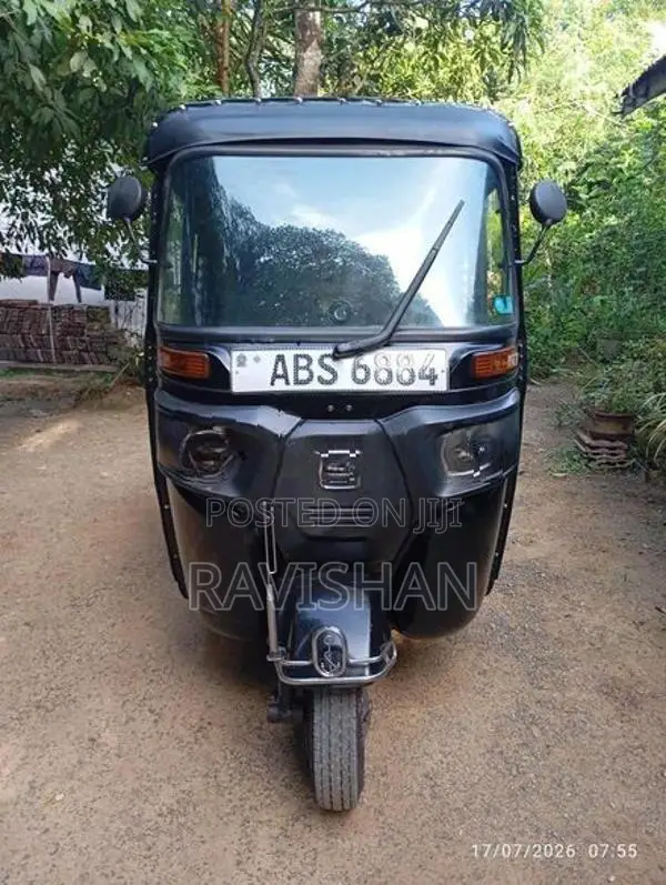 Bajaj RE fl 2018