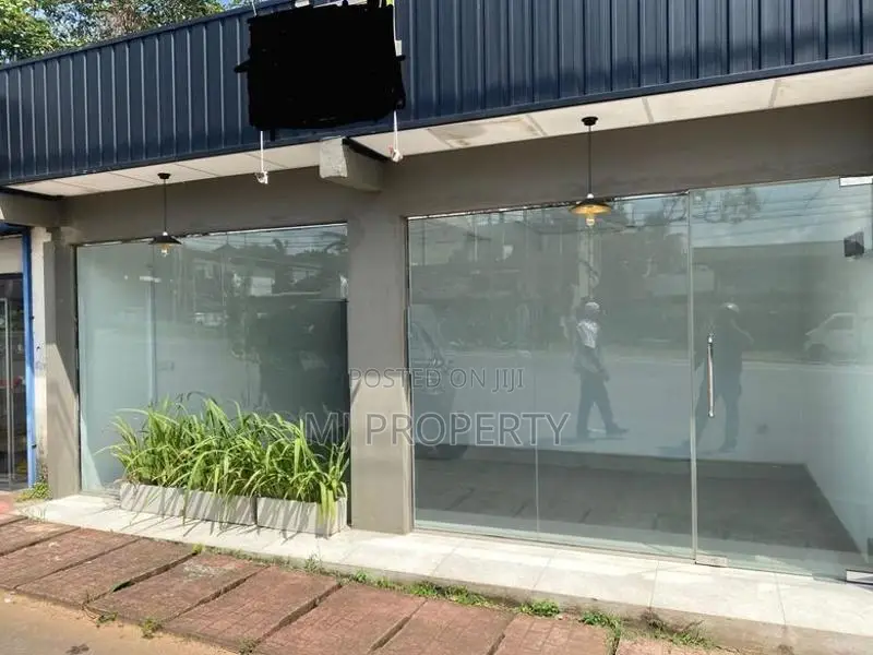 ( IC-1117) Highly Valuable Commercial Shop Space Rent in Godagama