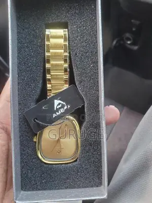 women stylish wristwatch