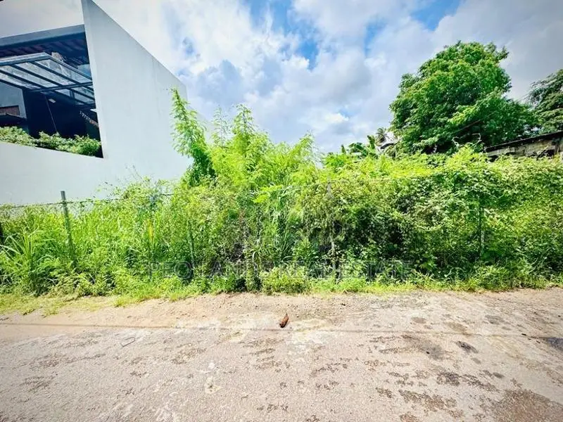 (SL1018) 7.5 Perch Land for Sale in Nugegoda