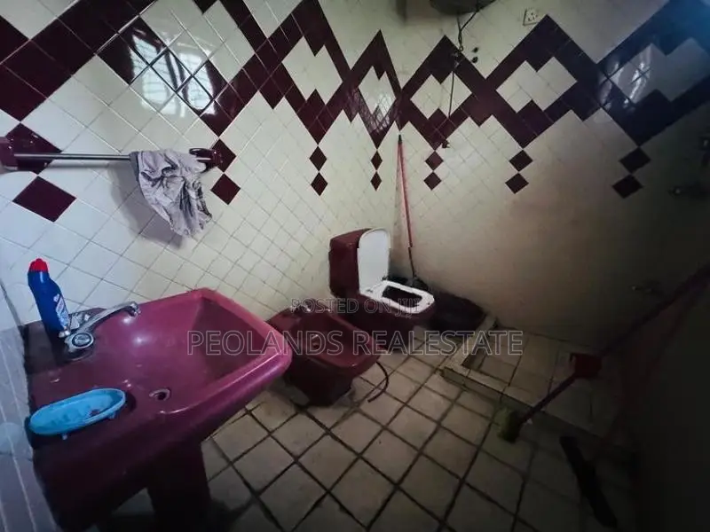 (RCR615) Commercial Property for Rent in Moratuwa