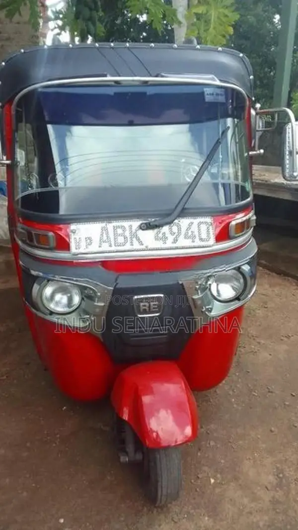 Bajaj RE 2016