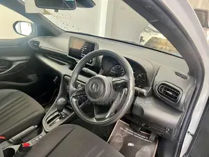 Toyota Yaris X Limited Push Start 2024