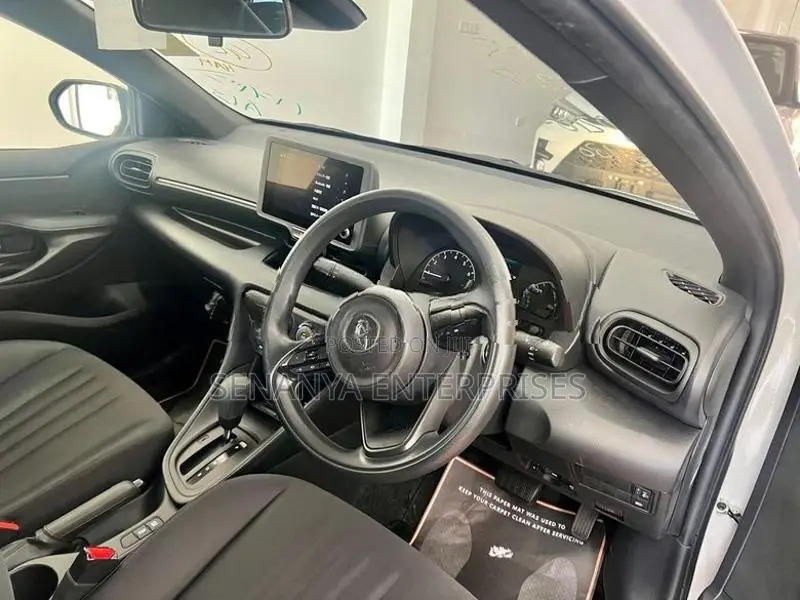 Toyota Yaris X Limited Push Start 2024