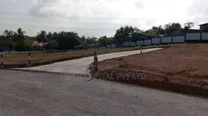 122 ප්‍රධාන පාරට මුහුණලා වටිනා බිම් කොටස් කලුඅග්ගලින්