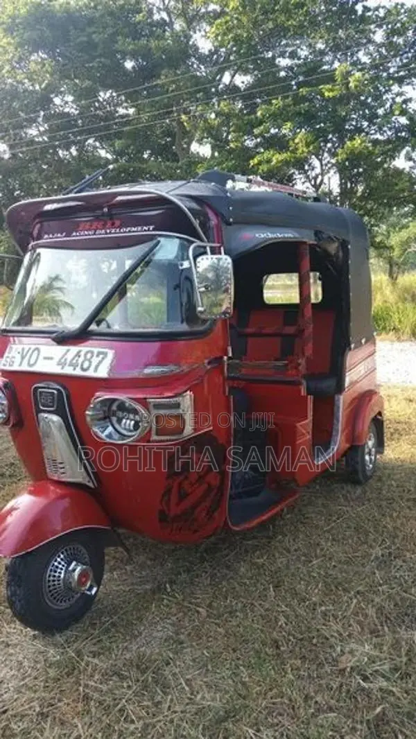 Bajaj RE thevell 2011