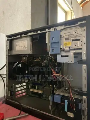 Dell Computer with HP Monitor