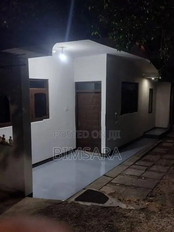 Room for Rent Koswatta