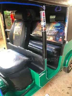 Bajaj RE 2016
