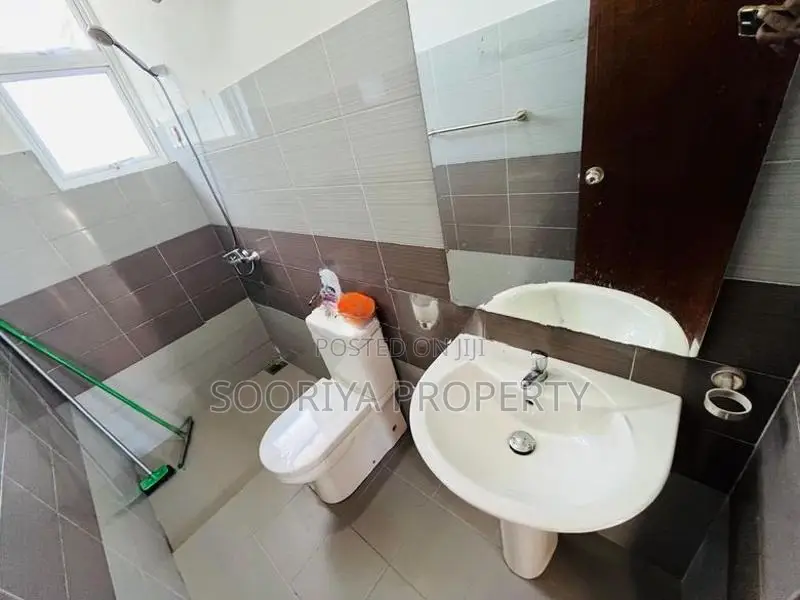 2 Story Luxury House for Sale with Swimming Pool - Piliyandala