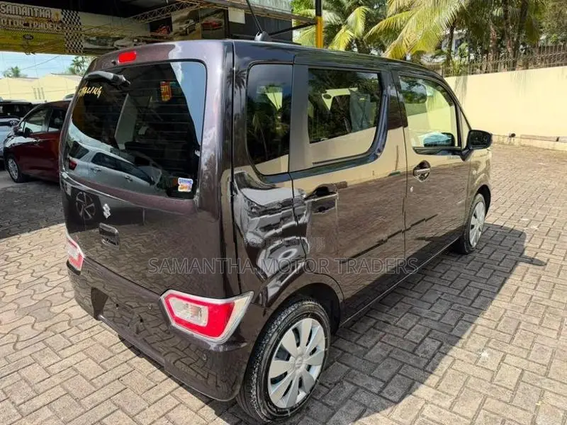 Suzuki Wagon R FX Petrol 2025