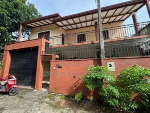 4 Bedroom 2 Story House for Sale in Piliyandala
