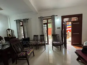 4 Bedroom 2 Story House for Sale in Piliyandala