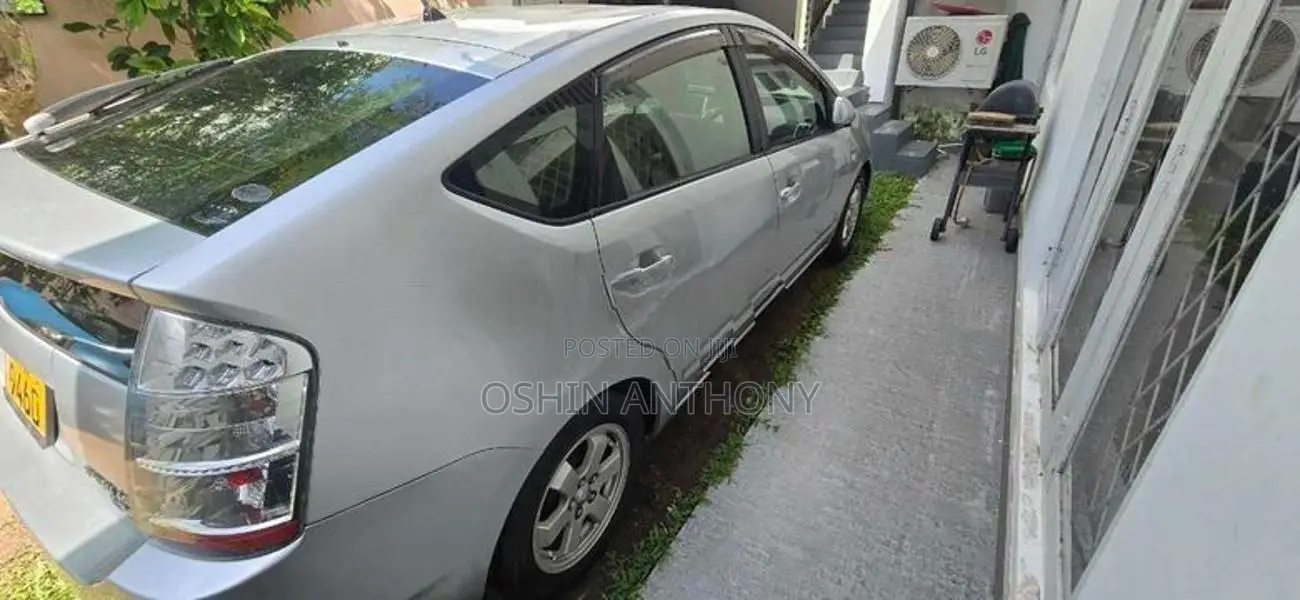 Toyota Prius 2011