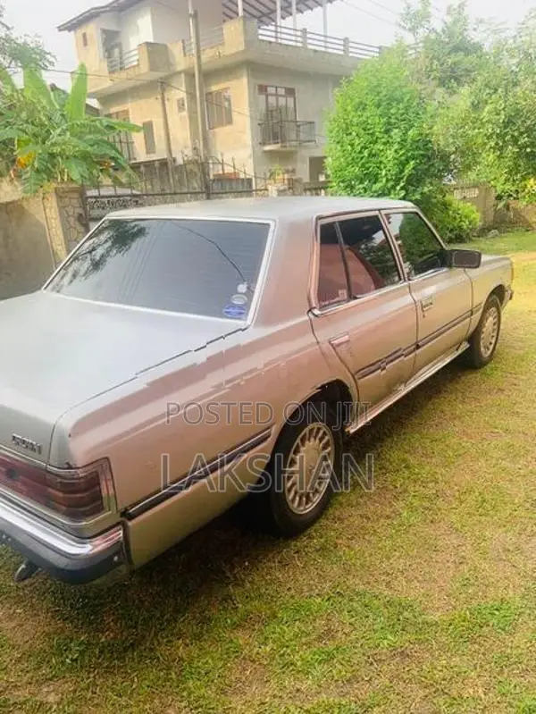 Toyota Crown 1983