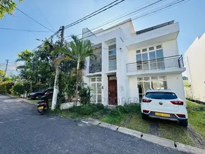Super Luxury Two Story House for Sale in Piliyandala