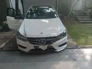 Mercedes Benz E300 2015
