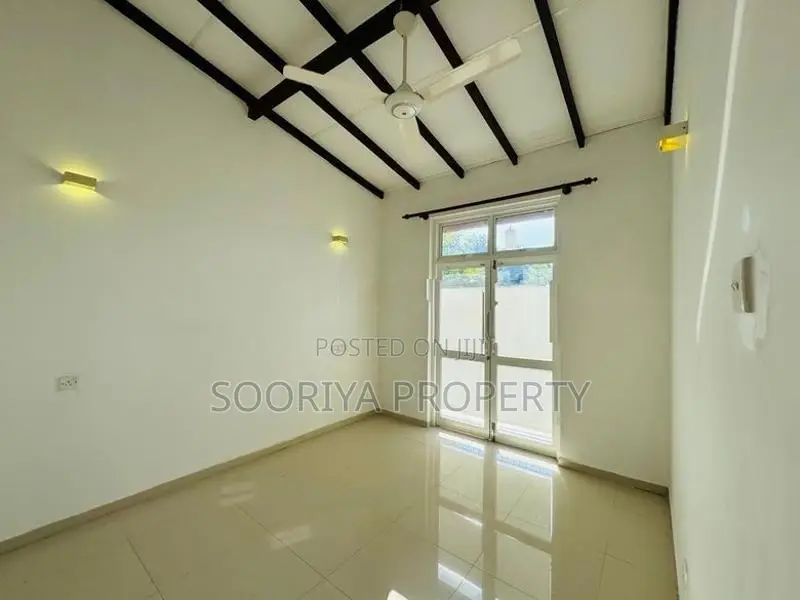 Super Luxury Two Story House for Sale in Piliyandala