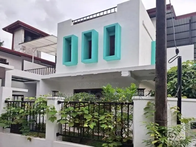 Fully completed house for sale in National Housing Scheme – Kiribathgo