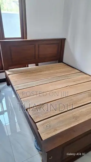 6 x 5 Teak Bed with Arpico Hybrid Mattress