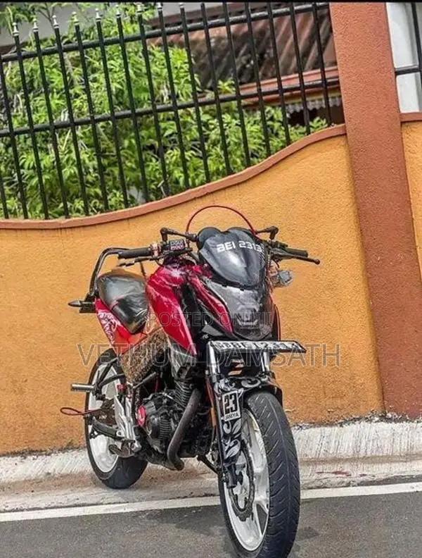 Honda CB Hornet 2016