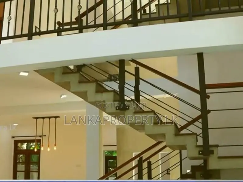 Fully completed house for sale in National Housing Scheme – Kiribathgo