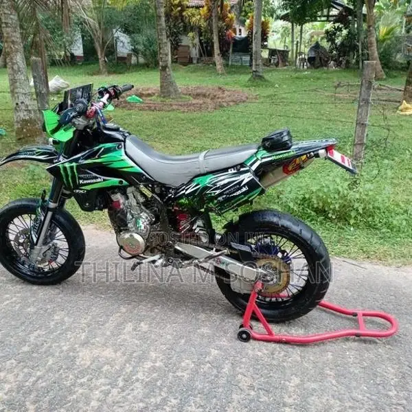 Kawasaki D Tracker D2 2015