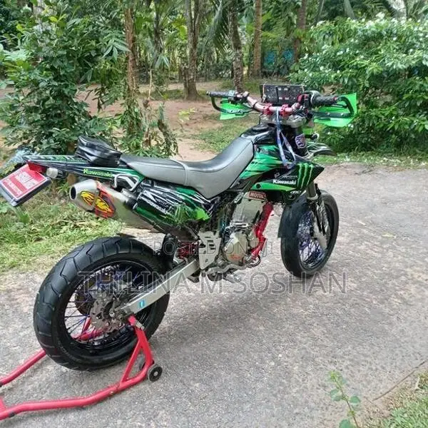 Kawasaki D Tracker D2 2015