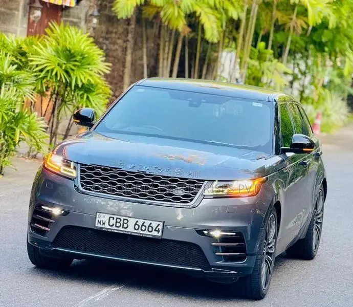Land Rover Range Velar P300 R-Dynamic SUV 2018
