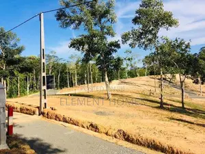 ගාල්ල – ඉමදුව අධිවේගී පිවිසුම අසල ඉඩම් කොටස්