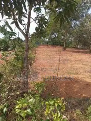 Lands in Kumbuka Gonapola Kahathuduwa