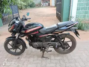 Bajaj Pulsar 180 2011