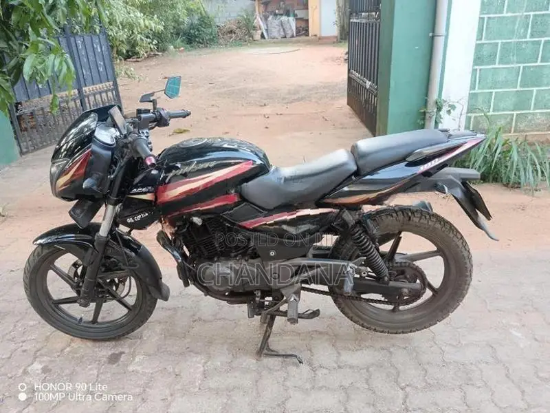 Bajaj Pulsar 180 2011