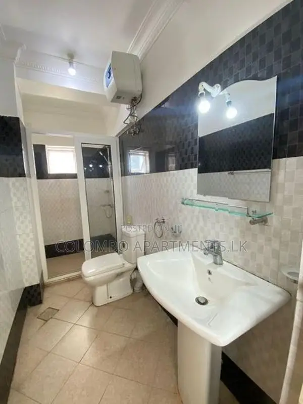 Apartment for Long-Term Rental in Colombo-05 (CSMP502)