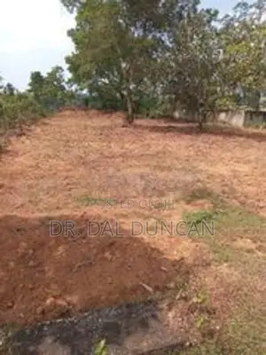 Lands in Kumbuka Gonapola Kahathuduwa