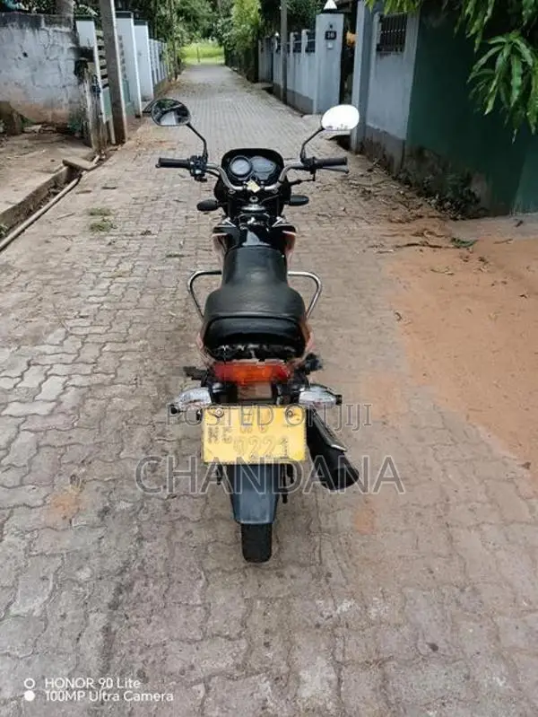 TVS Metro 2011