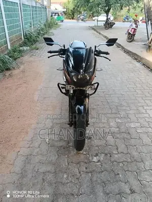 Bajaj Pulsar 180 2011
