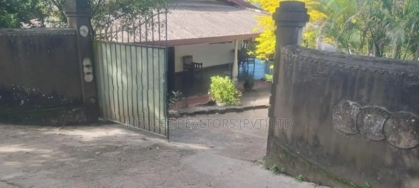 Spacious House with Scenic Paddy for Sale Totagoda
