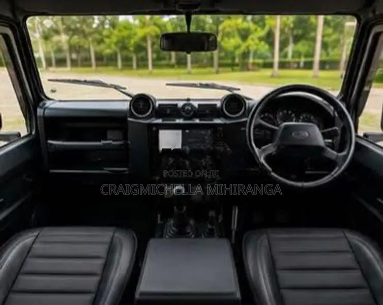 Land Rover Defender 1971
