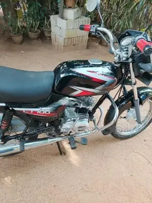 Bajaj CT100 ct 100 2013