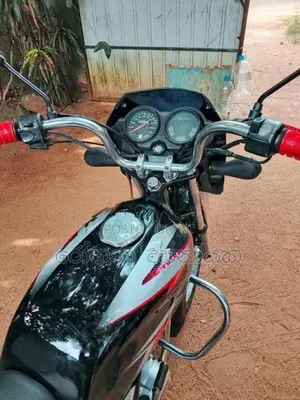 Bajaj CT100 ct 100 2013