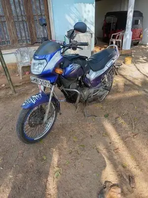 TVS Victor 2005